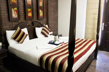 Oyo Premium Rajouri Garden Janta Market New Delhi Exterior photo